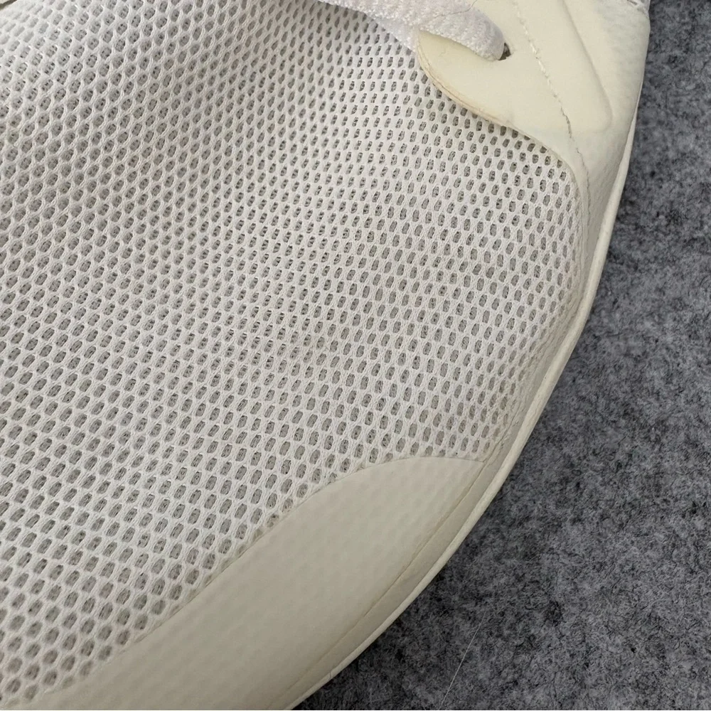 Vivobarefoot Men's Primus Lite III size EU 45 US 12  white